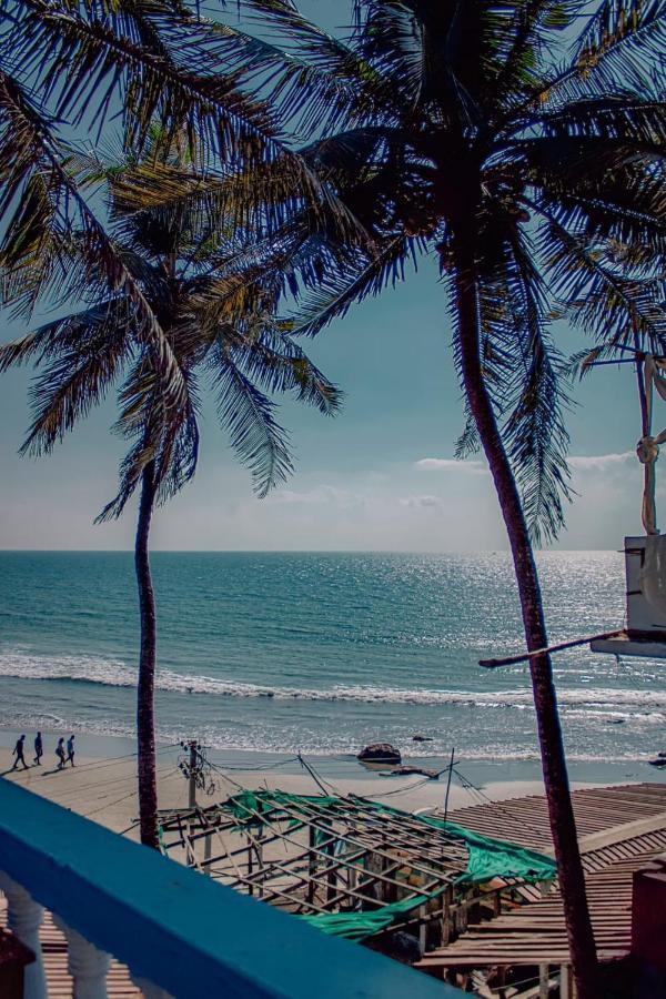This Is It Beachfront - Rooms, Cafe & Events Арамбол Екстериор снимка