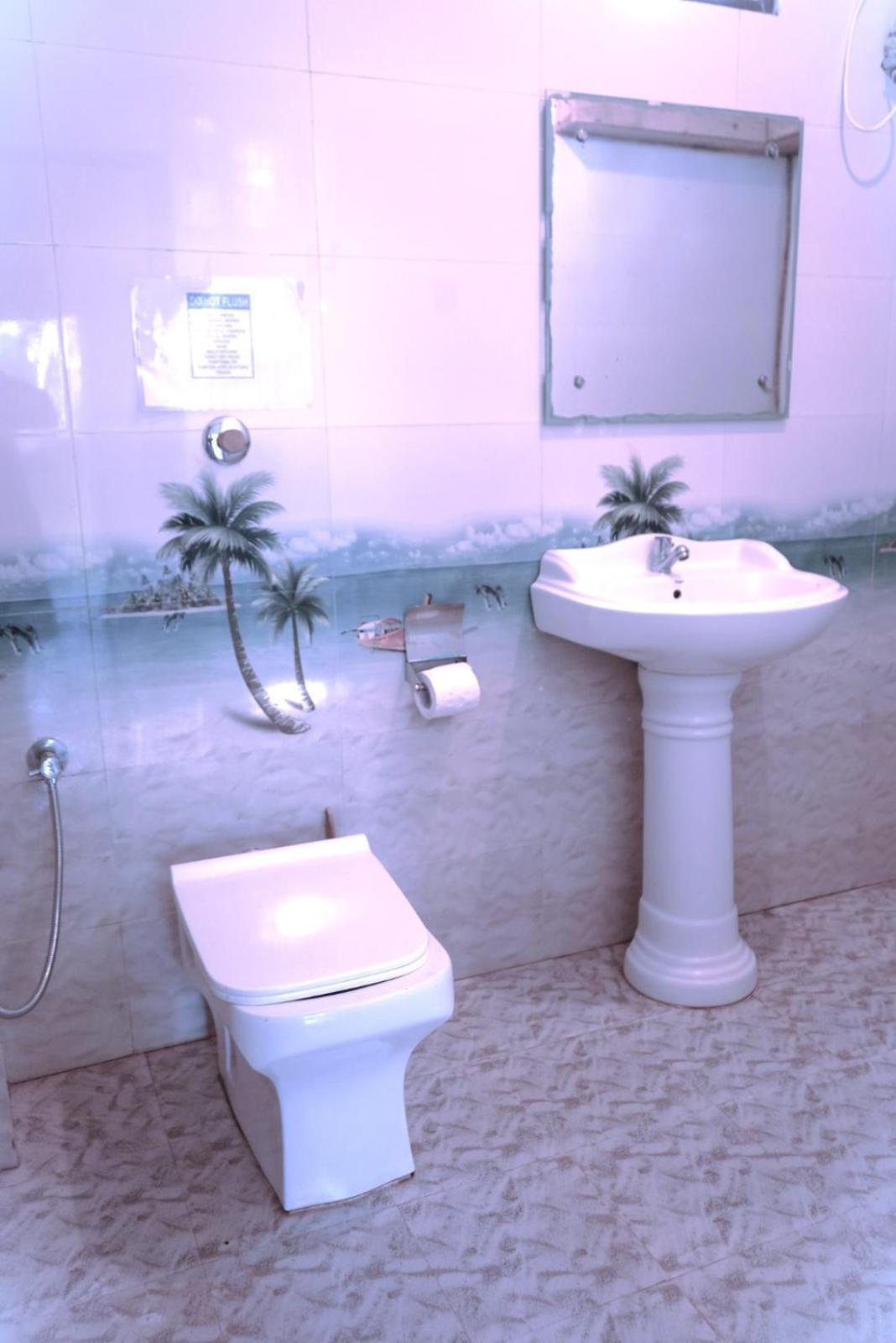 This Is It Beachfront - Rooms, Cafe & Events Арамбол Екстериор снимка