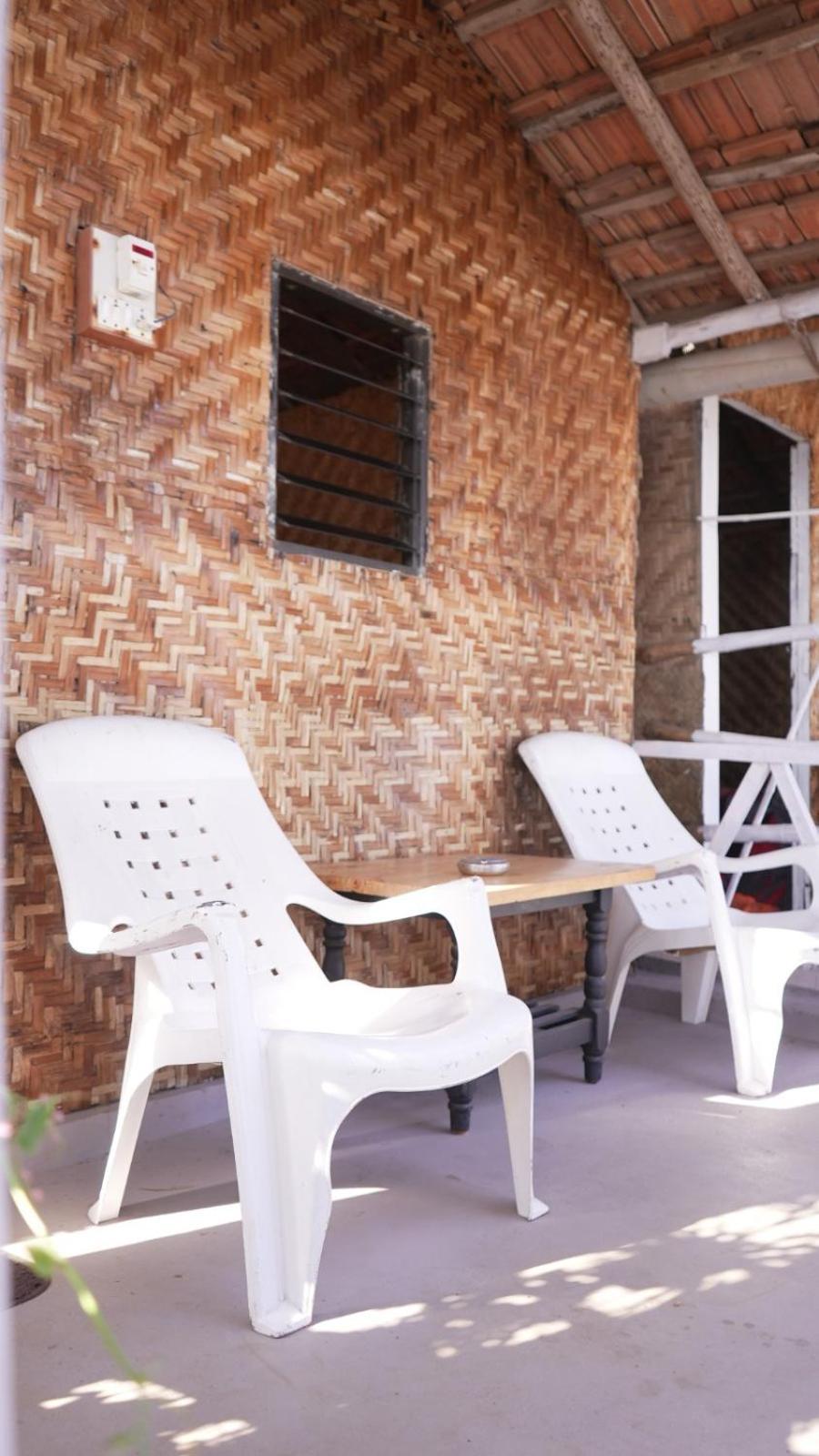This Is It Beachfront - Rooms, Cafe & Events Арамбол Екстериор снимка